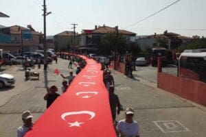 İzmir&rsquo;in kurtuluşunun 100&rsquo;&uuml;nc&uuml; yılı anısına İzmir B&uuml;y&uuml;kşehir Belediyesi tarafından d&uuml;zenlenen