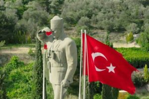 Milli Mücadele’nin simge şehirlerinden İzmir’in kurtuluşu, “İzmir’e Doğru: 9 Eylül”