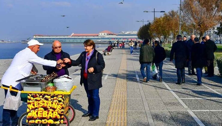 İzmir’in seyyar satıcıları ‘kooperatif’ çatısı altında