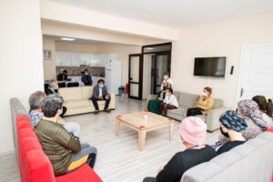 İzmir Büyükşehir Belediyesi şehir dışında yaşayıp İzmir'de kanser tedavisi gören
