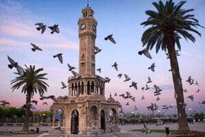 İzmir B&uuml;y&uuml;kşehir Belediye Başkanı Tun&ccedil; Soyer&rsquo;in y&ouml;netim kurulu başkanı olduğu