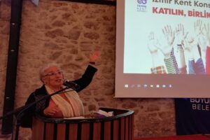 İzmir Kent Konseyi&rsquo;nin (İKK) 11. Kuruluş yıld&ouml;n&uuml;m&uuml; &uuml;yeler ve katılımcı