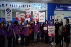 İzmir Kent Konseyi Kadın Meclisi, İstanbul S&ouml;zleşmesi'nin feshedilmesinden sonra basın