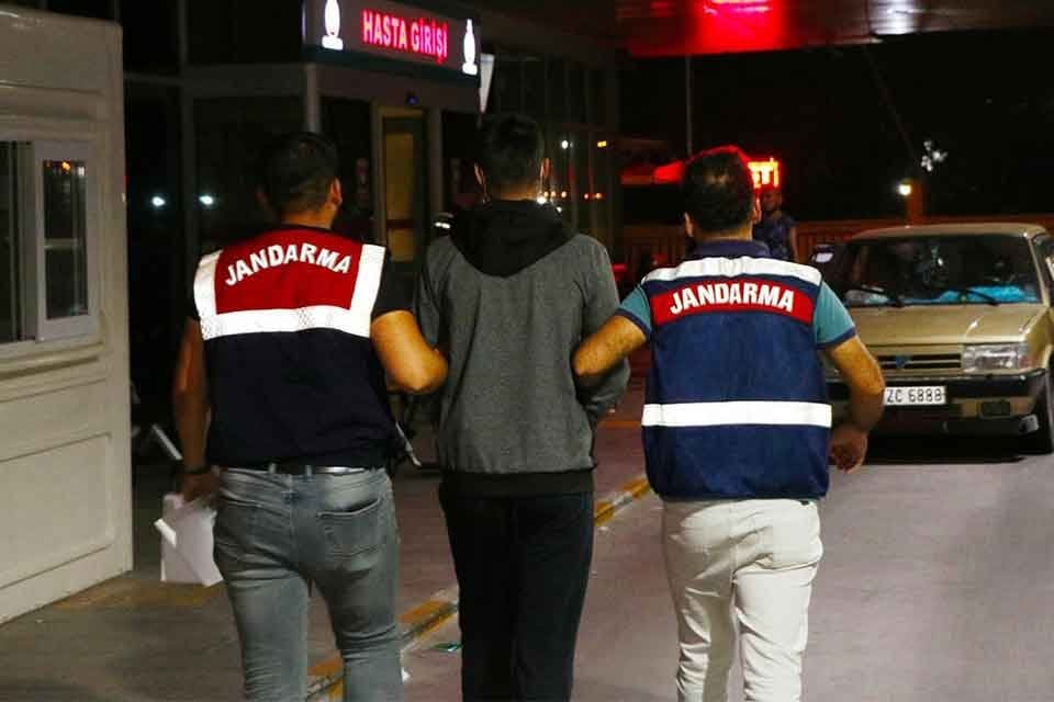 İZMİR merkezli 26 ilde, FET&Ouml;/PDY'nin 'TSK yapılanması'na y&ouml;nelik y&uuml;r&uuml;t&uuml;len soruşturma