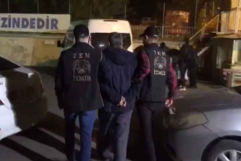 İZMİR merkezli 31 ilde, FET&Ouml;/PDY'nin 'TSK yapılanması'na&nbsp; y&ouml;nelik y&uuml;r&uuml;t&uuml;nlen soruşturma