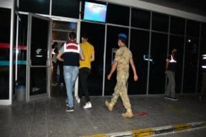 İzmir Cumhuriyet Başsavcılığı&rsquo;nın FET&Ouml;/PDY'ye y&ouml;nelik y&uuml;r&uuml;tt&uuml;ğ&uuml; soruşturma kapsamında, ankes&ouml;rl&uuml;/ kont&ouml;rl&uuml;