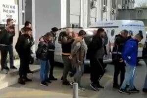 İzmir merkezli 5 ilde, cep telefonlarına sahte dekont g&ouml;ndererek ya