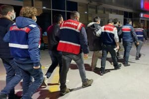 Fetullah&ccedil;ı Ter&ouml;r &Ouml;rg&uuml;t&uuml;/Paralel Devlet Yapılanmasının (FET&Ouml;/PDY) s&ouml;zde T&uuml;rk Silahlı Kuvvetleri