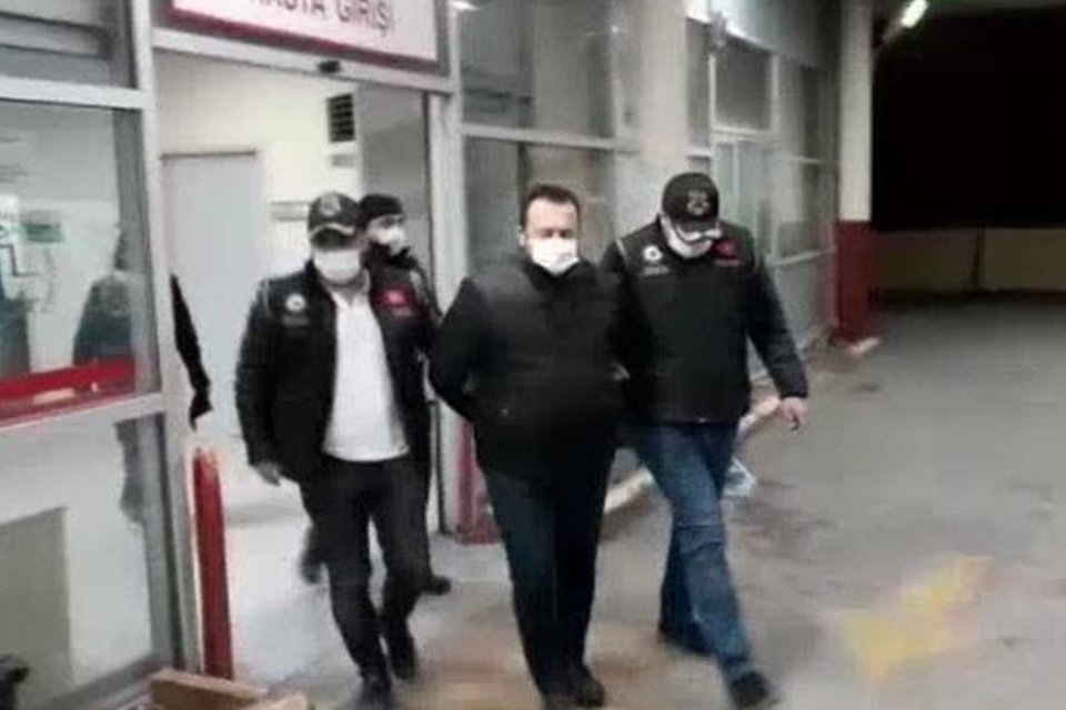 İzmir merkezli 62 ilde FETÖ'nün TSK içindeki yapılanmasına yönelik düzenlenen