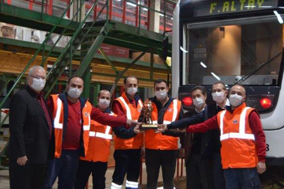 İzmir Büyükşehir Belediyesi’ne bağlı İzmir Metro A.Ş. KalDer İzmir Şubesi’nin
