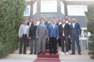 T&uuml;rkiye&rsquo;nin en batısındaki İzmir ile en doğusundaki Van arasında ticari