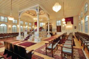 İzmir’in kültürel zenginliği içerisinde Yahudi mirasının korunmasına yönelik olarak İzmir Musevi