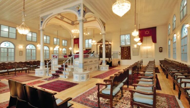 İzmir Musevi Cemaati Vakfı Kemeraltı’na yeni bir turizm rotası katıyor
