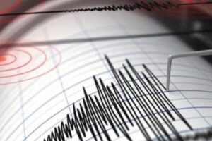 AFAD'dan son dakika deprem a&ccedil;ıklaması geldi. İzmir'in Gaziemir il&ccedil;esinde saat