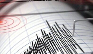 İzmir sallanmaya devam ediyor… Bir deprem daha!