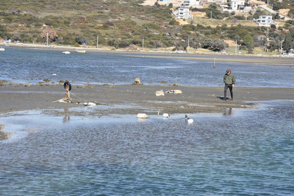 i zmir seferihisar da deniz suyu 25 metre cekildi 4351