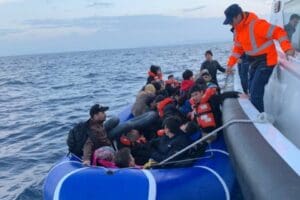 Dikili ve Seferihisar il&ccedil;eleri a&ccedil;ıklarında ise Yunanistan unsurlarınca T&uuml;rk kara