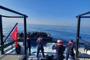 İzmir&rsquo;in Seferihisar, &Ccedil;eşme ve Dikili il&ccedil;esi a&ccedil;ıklarında,&nbsp;Yunan unsurlarınca T&uuml;rk karasularına