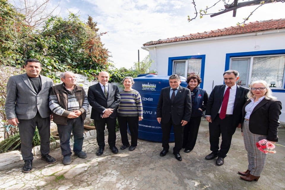 İzmir B&uuml;y&uuml;kşehir Belediye Başkanı Tun&ccedil; Soyer&rsquo;in kuraklık ve yoksullukla m&uuml;cadele