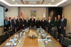 İzmir Ticaret Borsası Y&ouml;netim Kurulu Başkanı Işınsu Kestelli, Meclis Başkanı