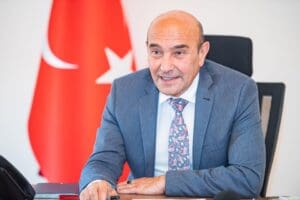 İzmir B&uuml;y&uuml;kşehir Belediyesi &uuml;retenin sesini y&uuml;kseltmek ve halkın adil gıdaya