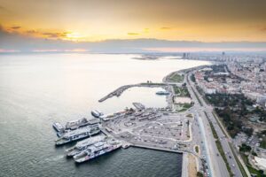 İzmir Büyükşehir Belediyesi deniz ulaşımını 6 elektrikli yolcu gemisi ile