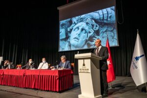 İzmir, kültür mirasını ve doğasını UNESCO Dünya Mirası statüsüyle tescillemek