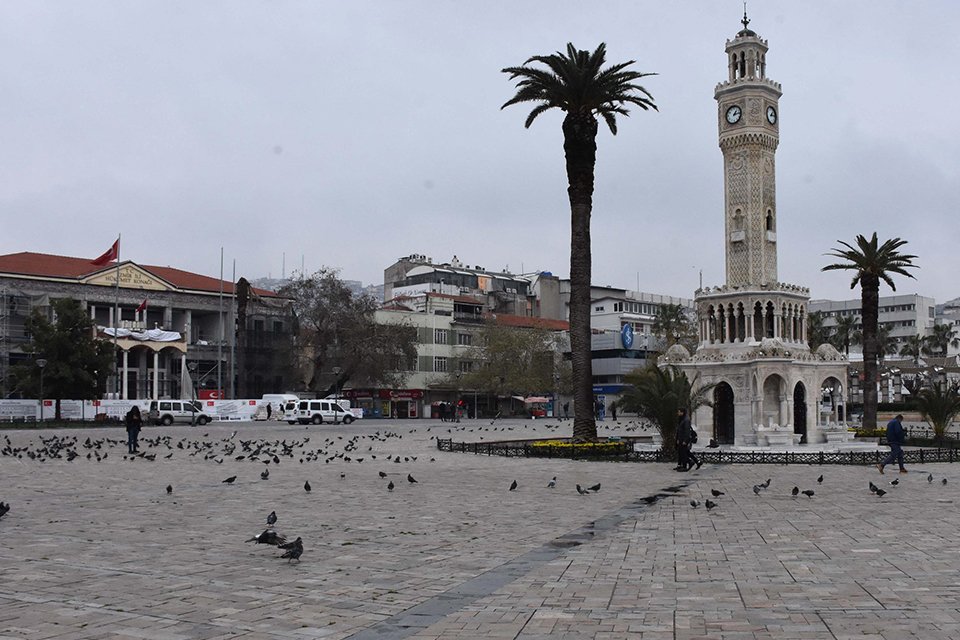 İzmir&nbsp;Valiliği'nde yapılan yazılı a&ccedil;ıklamada, "1 Mart 2021 Pazartesi g&uuml;n&uuml; Cumhurbaşkanlığı