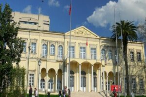 İzmir Valiliği, afet bölgesinden İzmir'e gelen vatandaşlar için yardım kampanyası