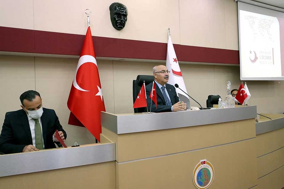 İzmirde İl G&ouml;&ccedil; Kurulu, Vali Yavuz Selim K&ouml;şger başkanlığında toplandı.