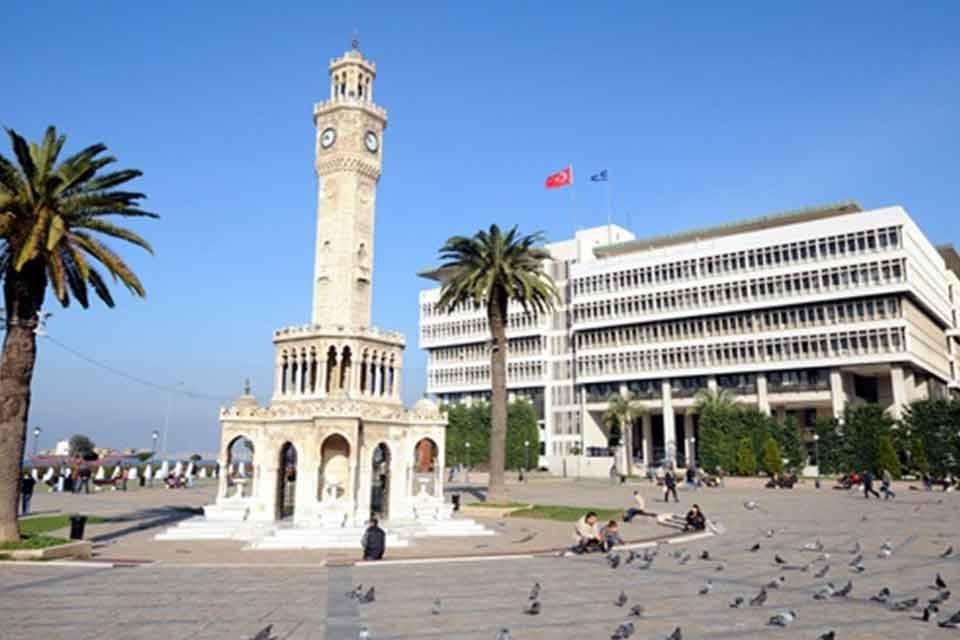Kent geneli haftaya par&ccedil;alı bulutlu bir havayla başlyor. Hafta sonuna