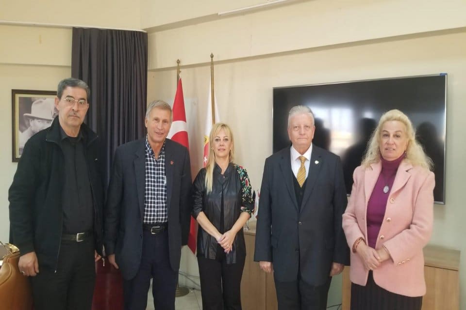 Manisa Gazeteciler Cemiyeti Başkanı Ali Filizkan ve Manisa &Ccedil;alışan Gazeteciler