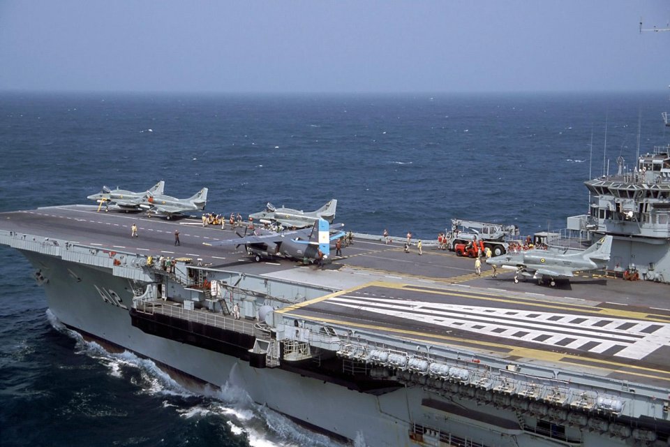 İzmir Yaşam Alanları (İYA), &ldquo;Gemileri kimler kullandıysa onlar s&ouml;ks&uuml;nler. Aliağa&rsquo;da