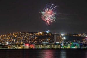 İzmir B&uuml;y&uuml;kşehir Belediyesi 2022&rsquo;ye coşkulu bir &ldquo;merhaba&rdquo; i&ccedil;in d&ouml;rt ayrı