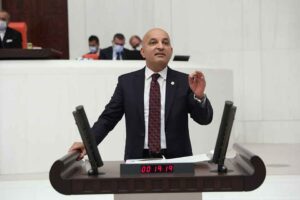 Cumhuriyet Halk Partisi Genel Başkan Başdanışmanı ve İzmir Milletvekili Mahir