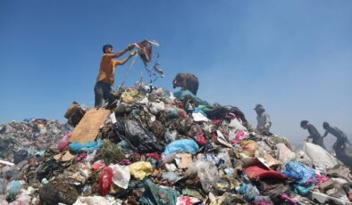 İzmirli avukatlar çöp ithalatını yargıya taşıyor: 'Türkiye Avrupa'nın çöplüğü olamaz'