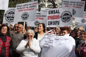 İzmir B&uuml;y&uuml;kşehir Beldiyesi'nin verdiği emsal artışı kararı mahkemeden d&ouml;nd&uuml;. İzmirli