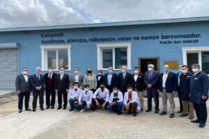 İzmir'in Kemalpaşa il&ccedil;esindeki MOPAK Mesleki ve Teknik Anadolu Lisesi Kimya