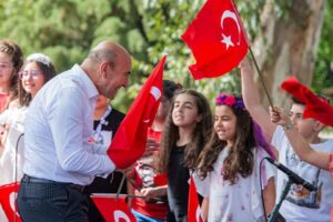 İzmir Büyükşehir Belediye Başkanı Tunç Soyer, 23 Nisan Ulusal Egemenlik