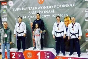 Isparta'da 10-14 Aralık tarihlerinde bin 200 sporcunun katılımıyla ger&ccedil;ekleştirilen T&uuml;rkiye