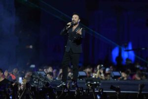 İzmir'in d&uuml;şman işgalinden kurtuluşunun 100'&uuml;nc&uuml; yıl d&ouml;n&uuml;m&uuml; kapsamında megastar Tarkan,