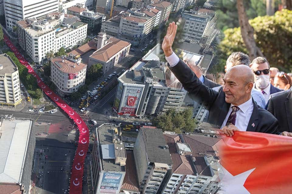İzmir'in kurtuluşunun 99. yıld&ouml;n&uuml;m&uuml; kutlamaları yine b&uuml;y&uuml;k bir katılım ve
