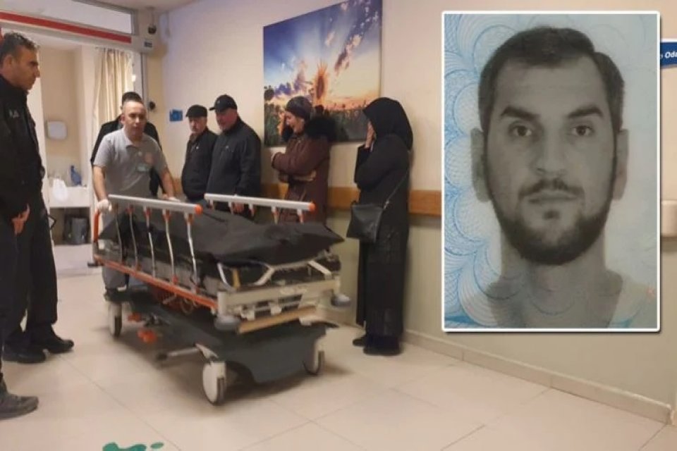 Bursa&rsquo;nın İneg&ouml;l il&ccedil;esinde Iashar Rasulov (29), yatağında ailesi tarafından &ouml;l&uuml;