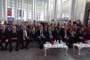İzmir B&uuml;y&uuml;kşehir Belediyesi'nin ev sahipliğinde, İZFAŞ tarafından ve Ege Giyim