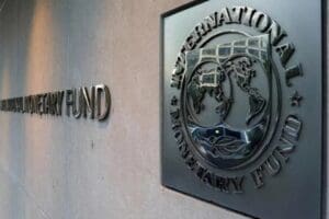 IMF&nbsp;d&uuml;nya ekonomisindeki ayrışmanın k&uuml;resel &uuml;retimin y&uuml;zde 0,2 ila y&uuml;zde 7'sine