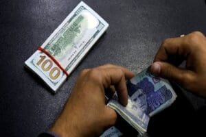 İflasın eşiğindeki Pakistan, IMF'nin kredi vermek i&ccedil;in &ouml;ne s&uuml;rd&uuml;ğ&uuml; şart