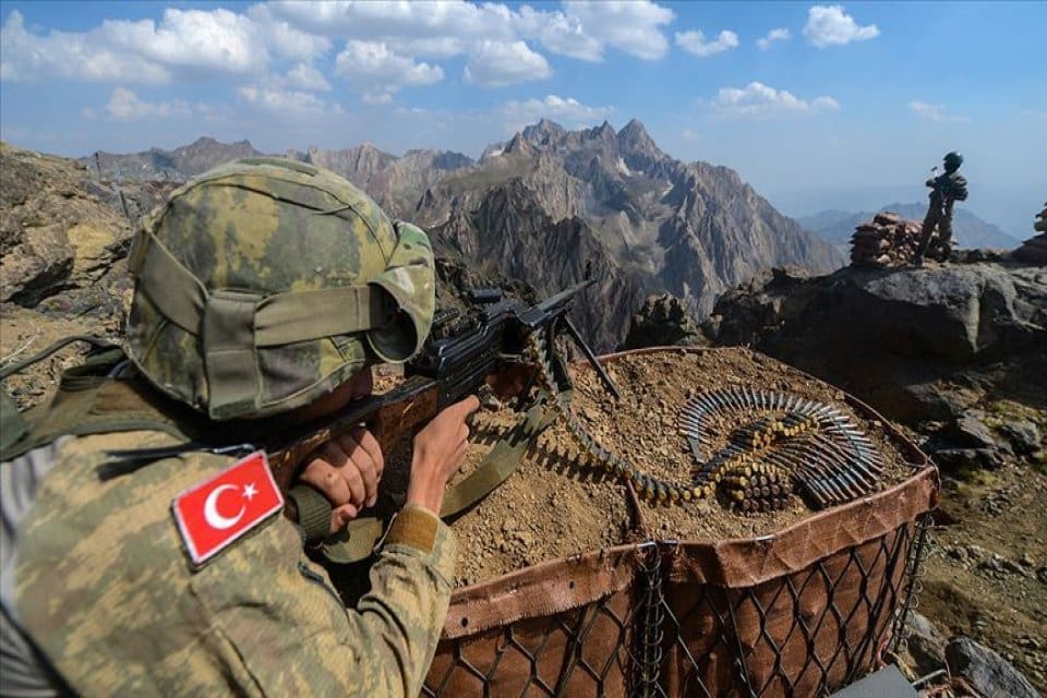 Mehmet&ccedil;iğin, Irak'ın kuzeyinde saldırı hazırlığındaki ter&ouml;ristlere y&ouml;nelik hava destekli operasyonu
