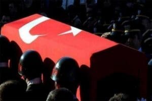 MSB, Pen&ccedil;e-Şimşek Operasyonu b&ouml;lgesinde ter&ouml;ristlerle &ccedil;ıkan &ccedil;atışmada ağır yaralanan bir