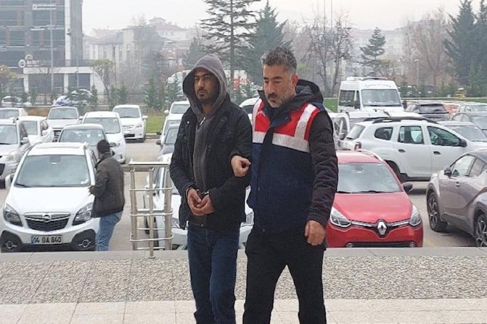 Bolu'da, ter&ouml;r &ouml;rg&uuml;t&uuml; IŞİD'in Irak'taki lojistik sorumlusu Irak uyruklu T.H.A.A.H.