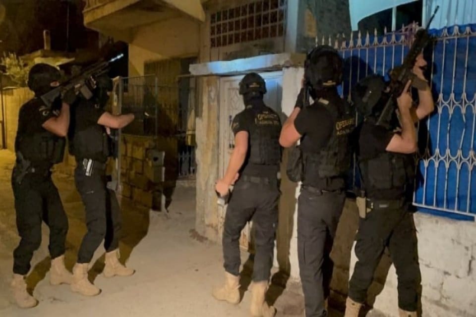 Ter&ouml;r &ouml;rg&uuml;t&uuml; IŞİD'e y&ouml;nelik Ankara merkezli 4 ilde y&uuml;r&uuml;t&uuml;len operasyonda
